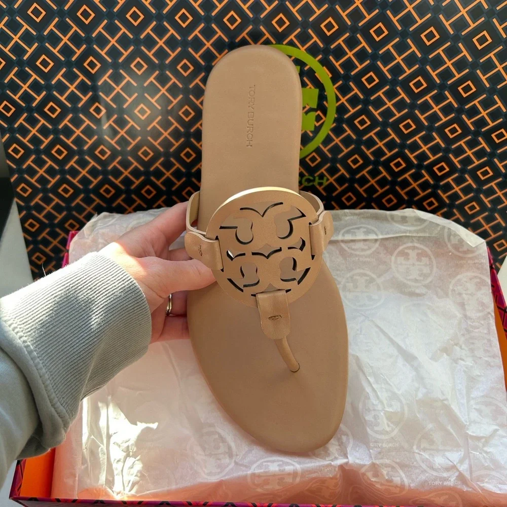 Tory Burch Miller Soft Leather Sandals Size 8 Light Makeup